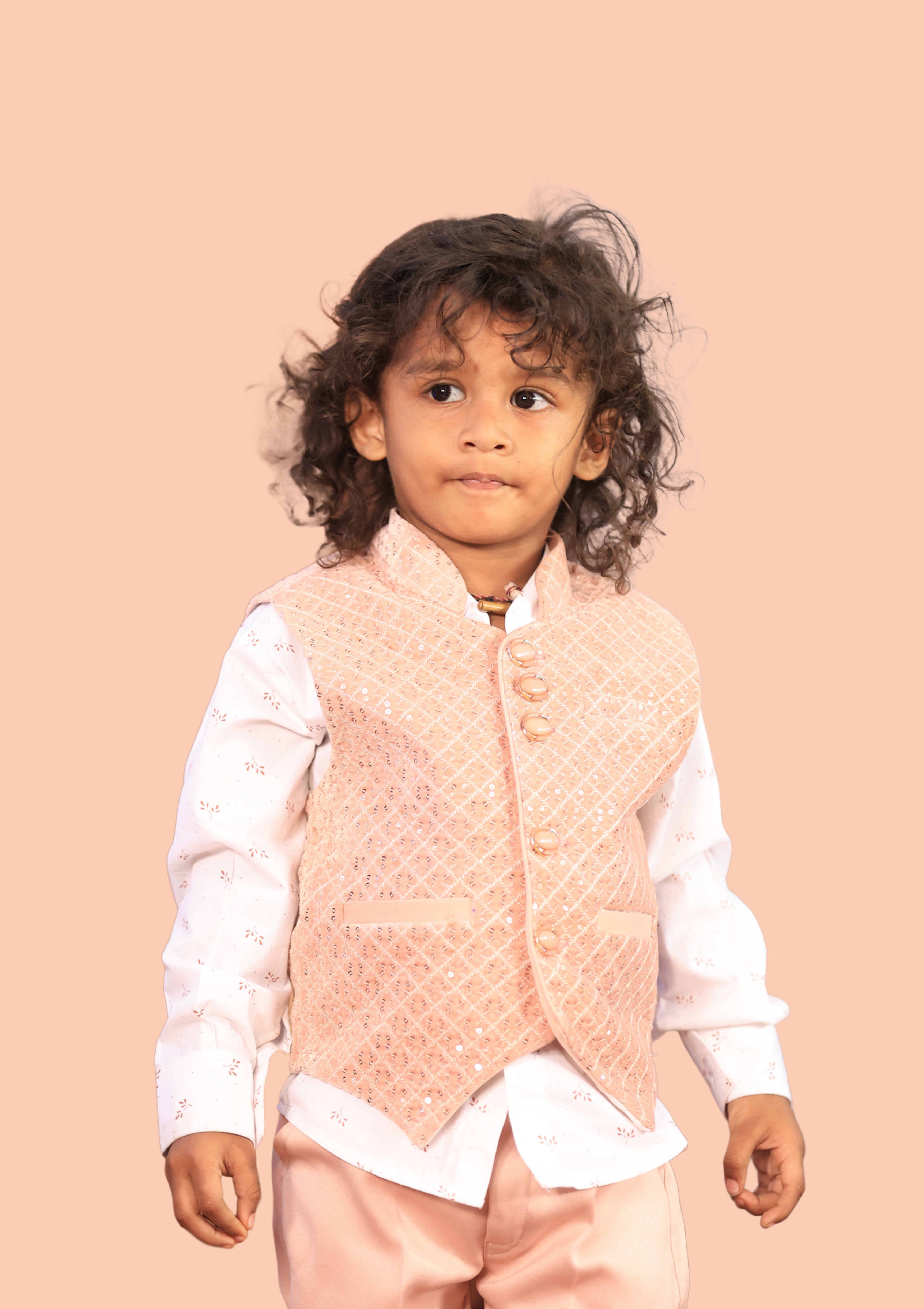 Magizhmithran - The King